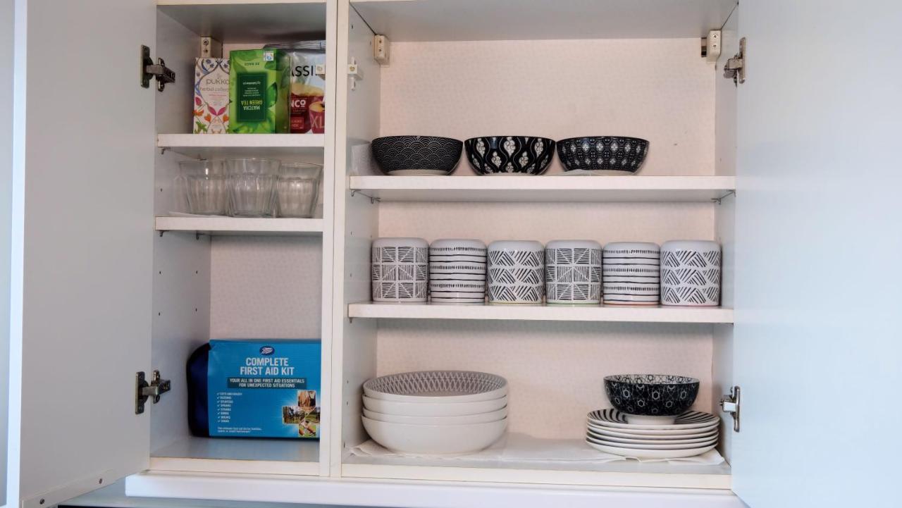 Milton Keynes Luxury Short Stay House With Wifi And Free Parking Wolverton  외부 사진