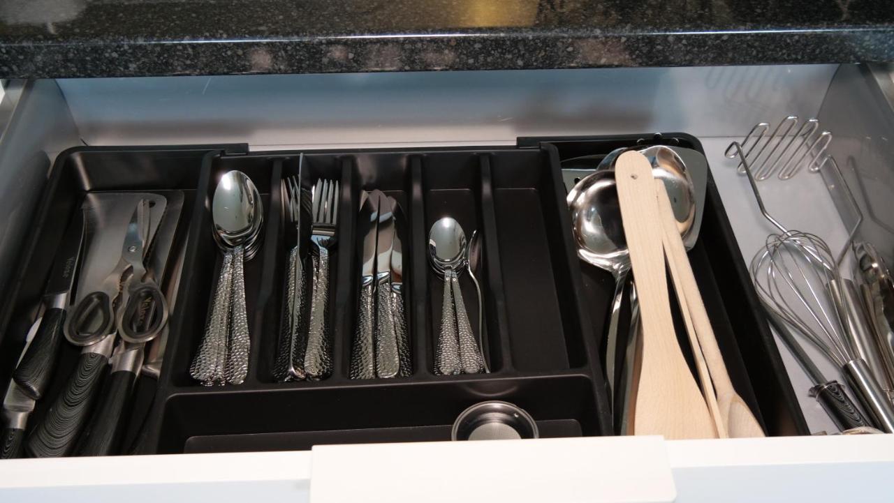 Milton Keynes Luxury Short Stay House With Wifi And Free Parking Wolverton  외부 사진